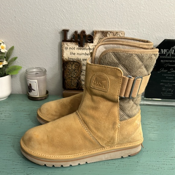 Sorel Boots SZ 8.5 - Picture 4 of 7